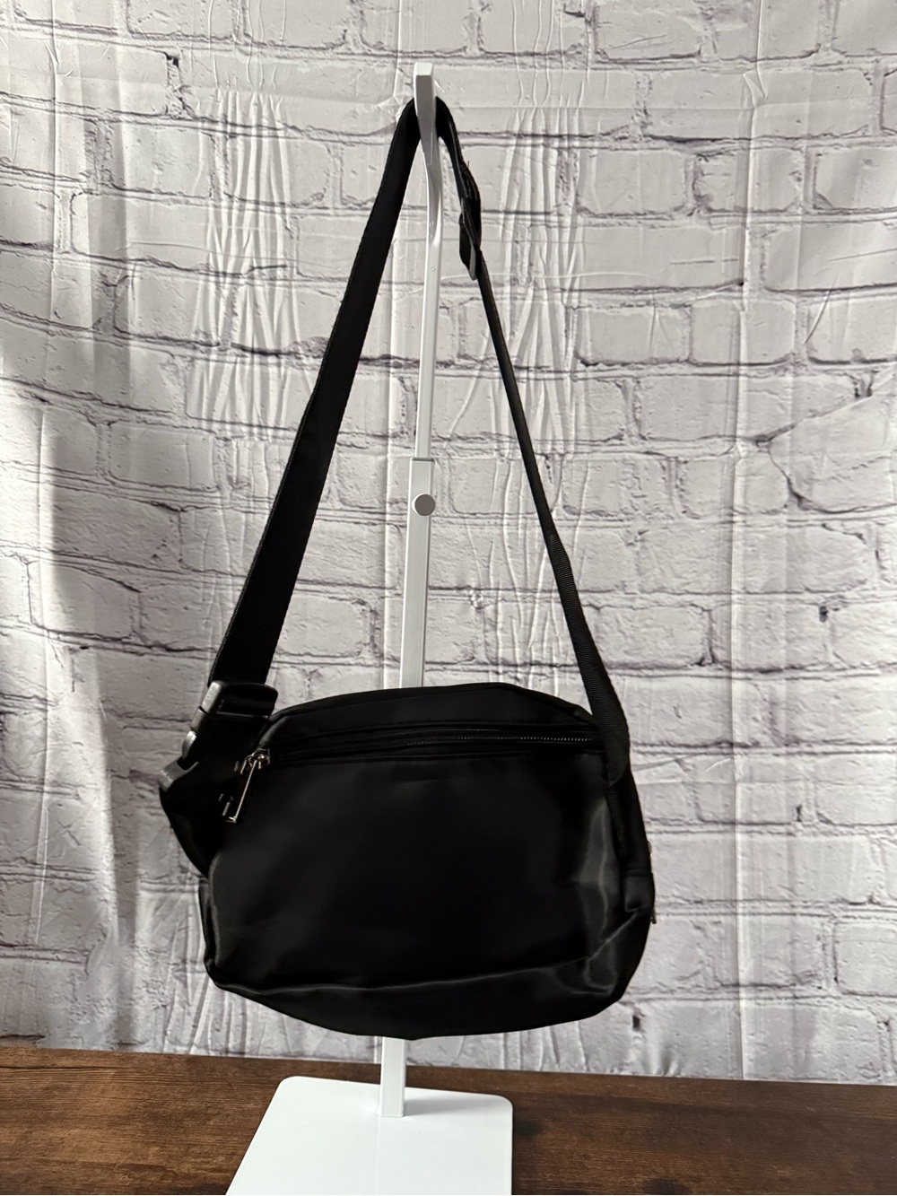 Black Crossbody Belt Bag Bag - Picture 6 of 11